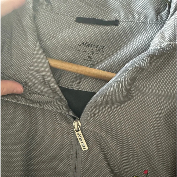 Gray masters tech pullover. Size medium - Picture 2 of 2